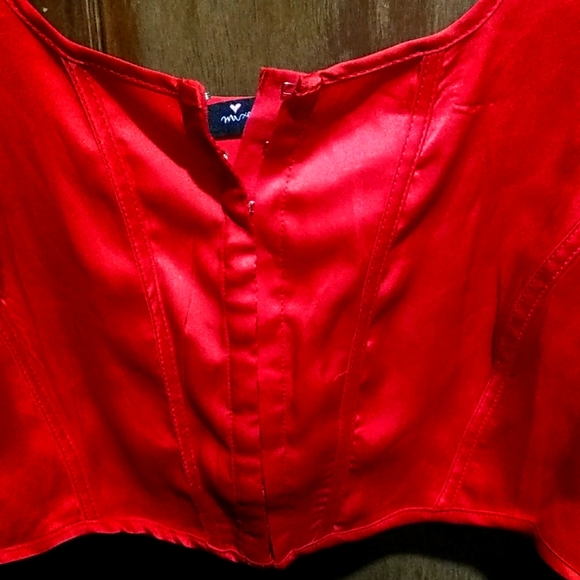 Red corset trop top - Picture 2 of 2